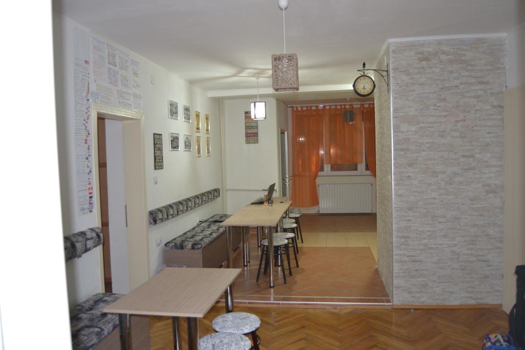 Hostel Valentin 2 Skopje Exterior photo